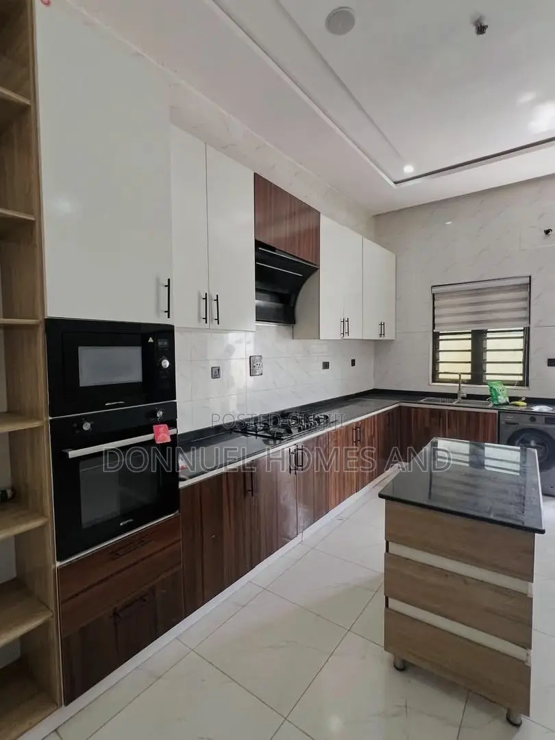 5bdrm Duplex in Lekki Expressway for rent in Lekki Expressway