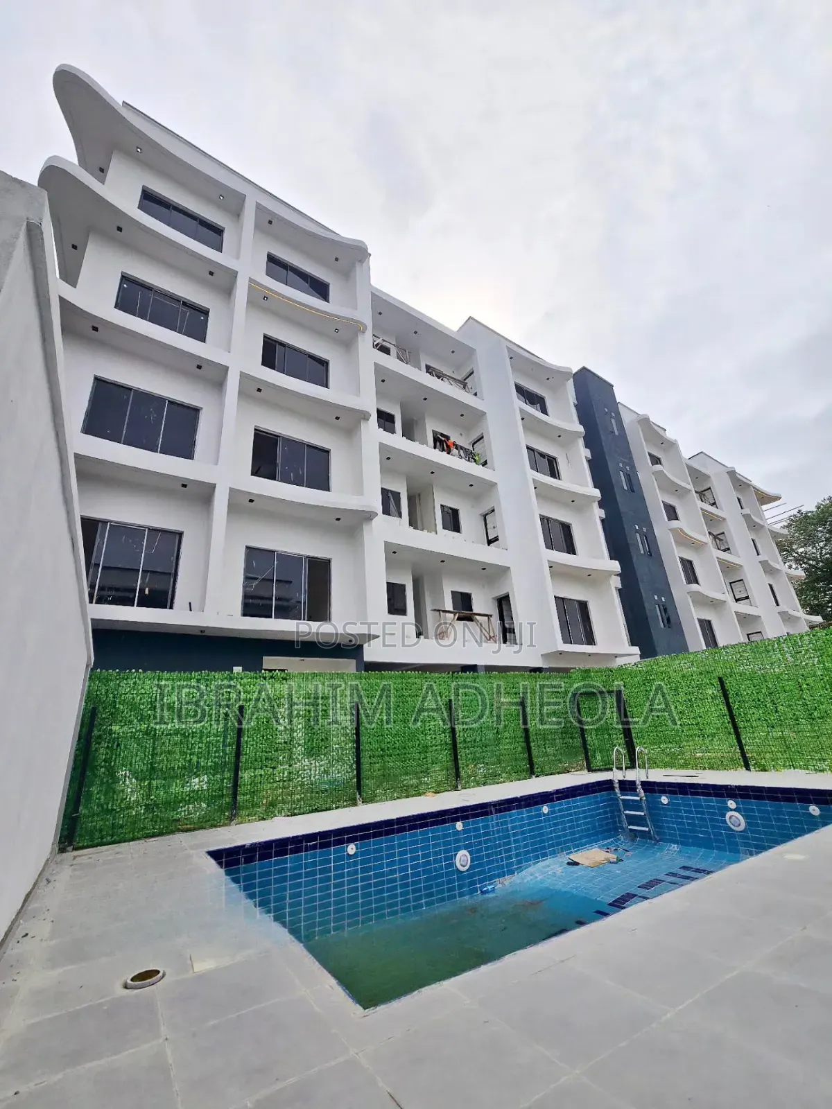 3bdrm Apartment in Ikeja Gra for sale in Ikeja GRA