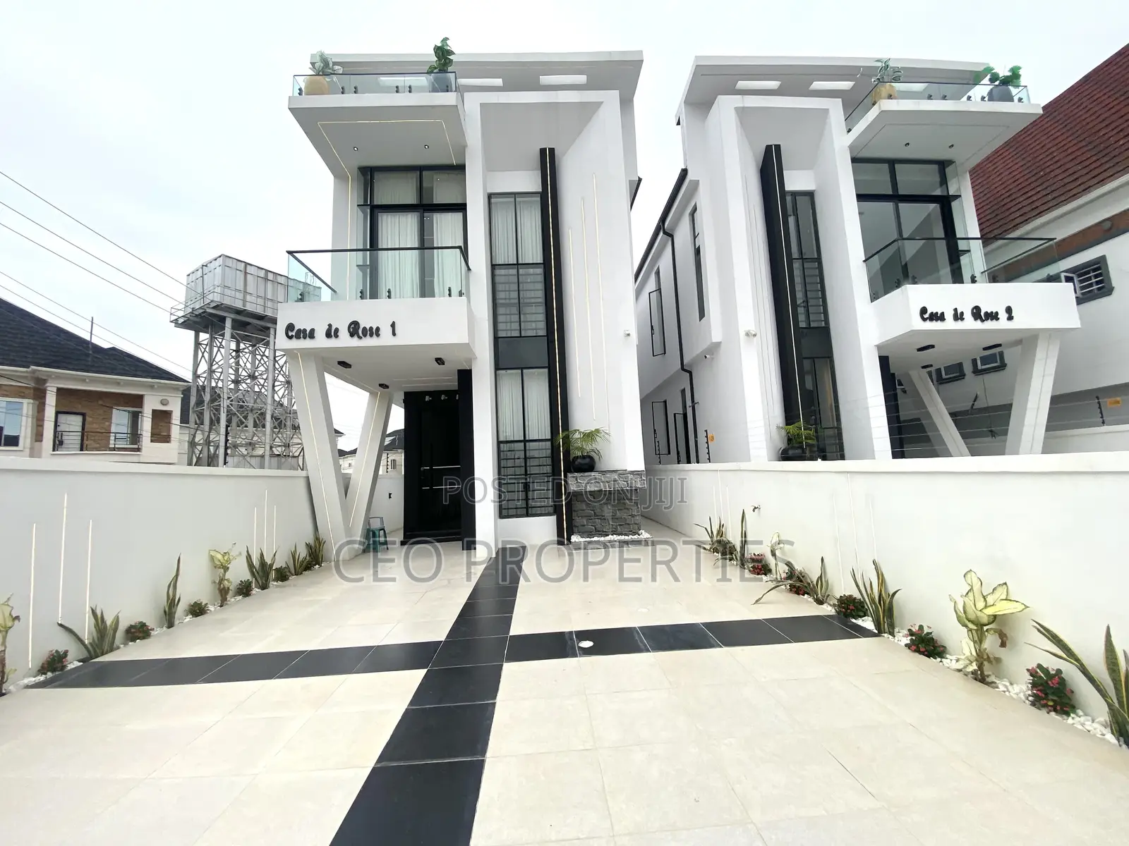 5bdrm Duplex in Ikota Villa-Lekki for sale in Ikota