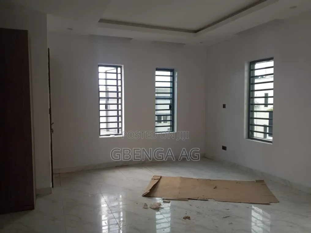 4bdrm Duplex in Bluestone Estate, Obafemi-Owode for sale in Obafemi-Owode