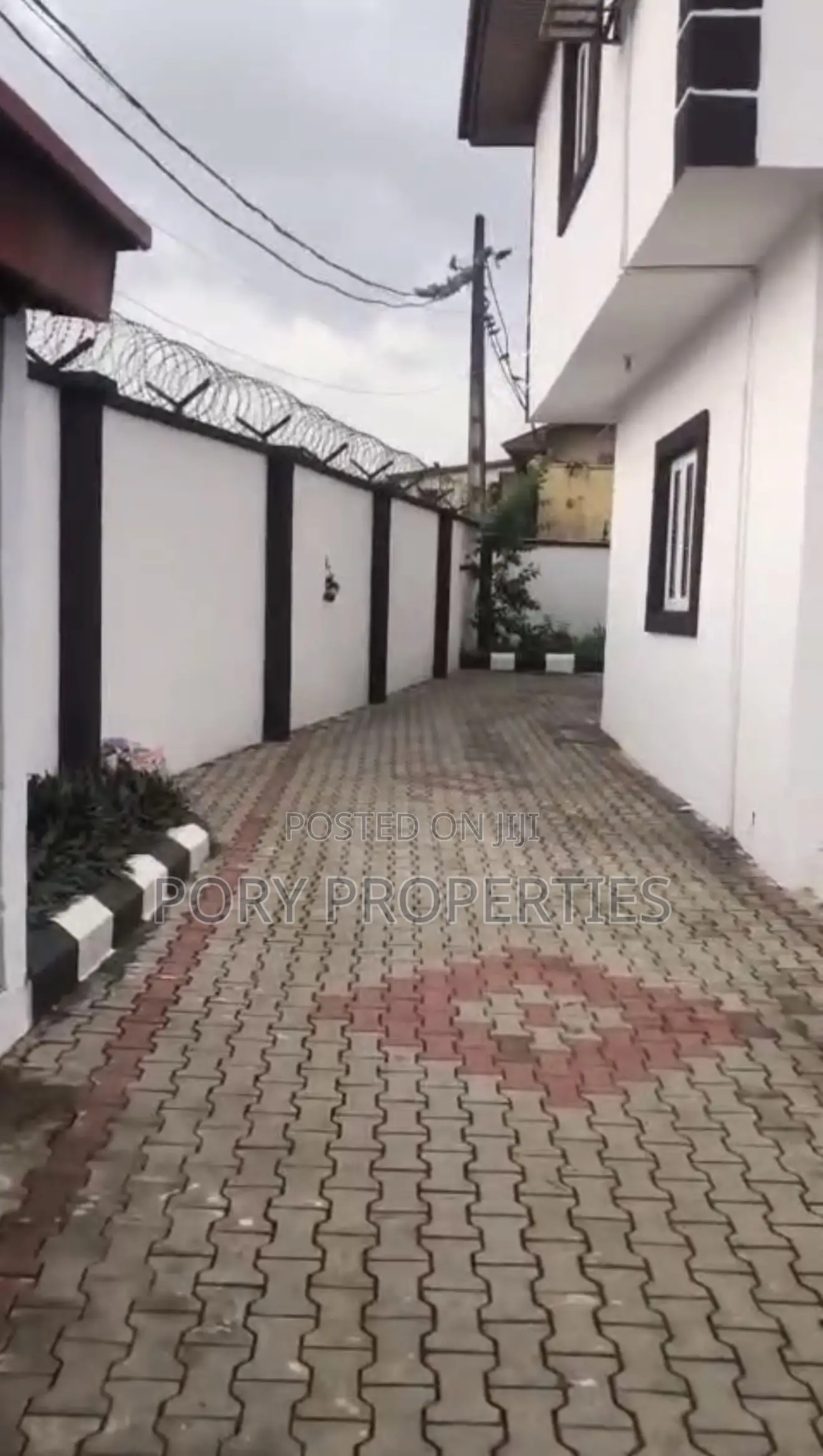 Furnished 5bdrm Duplex in Omole for sale in Omole Phase 1