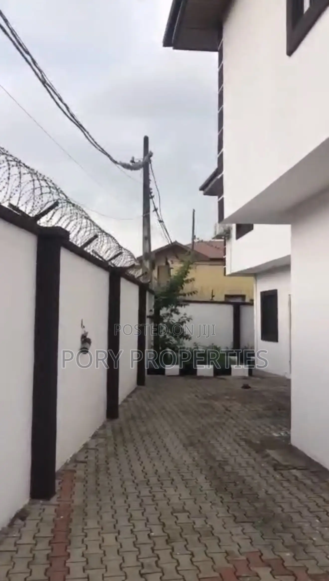 Furnished 5bdrm Duplex in Omole for sale in Omole Phase 1