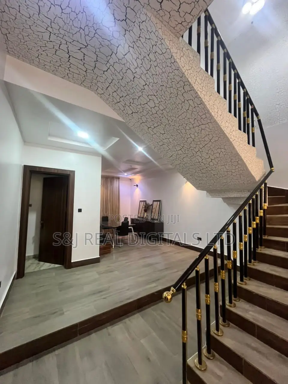 Furnished 4bdrm Duplex in FHA for sale in FHA
