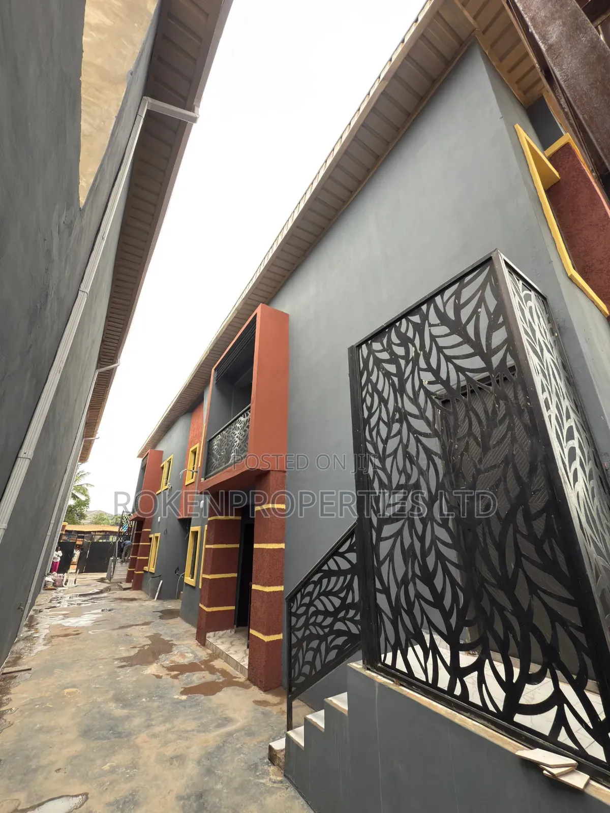 3bedroom Commercial Flat in Akala Expressway for Rent in Akala Express