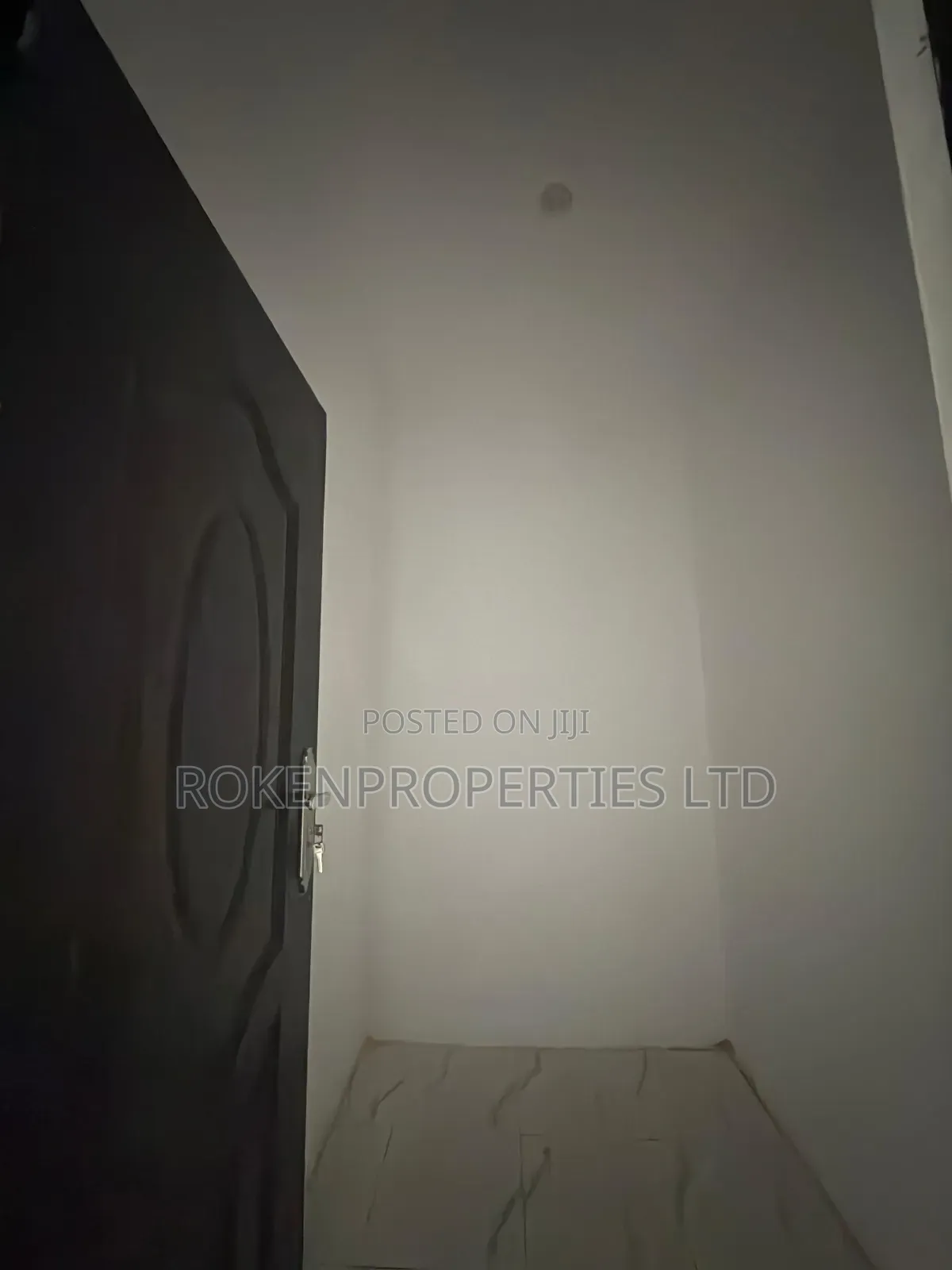 3bedroom Commercial Flat in Akala Expressway for Rent in Akala Express