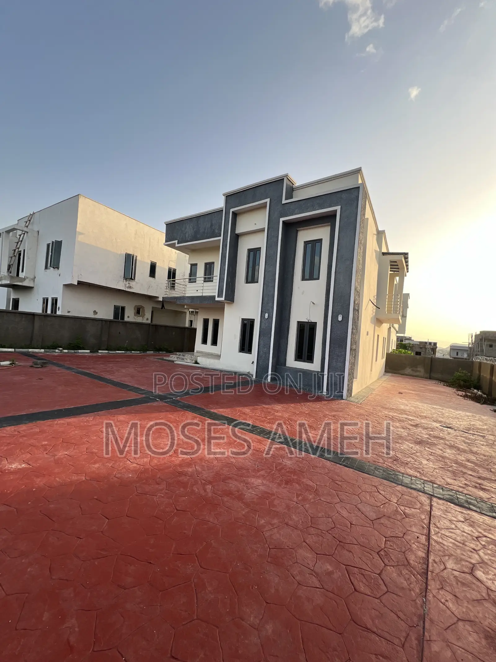 5bdrm Duplex in Karsana for sale in Karsana