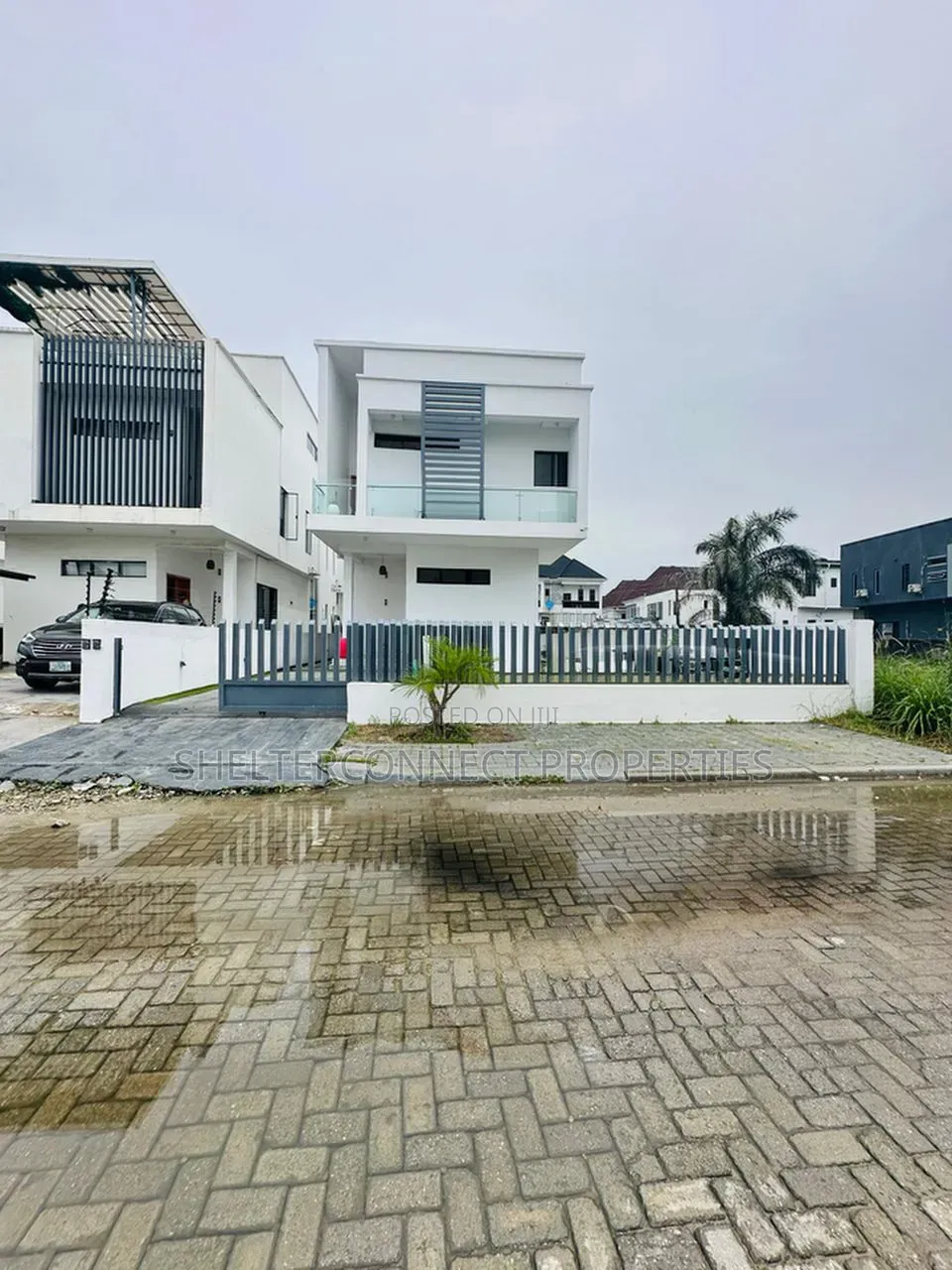 4bdrm Duplex in Lekki Expressway for sale in Lekki Expressway