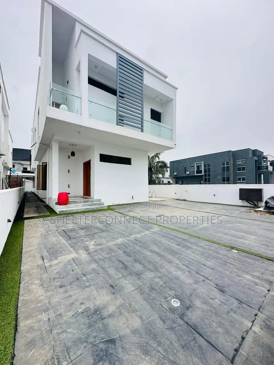 4bdrm Duplex in Lekki Expressway for sale in Lekki Expressway