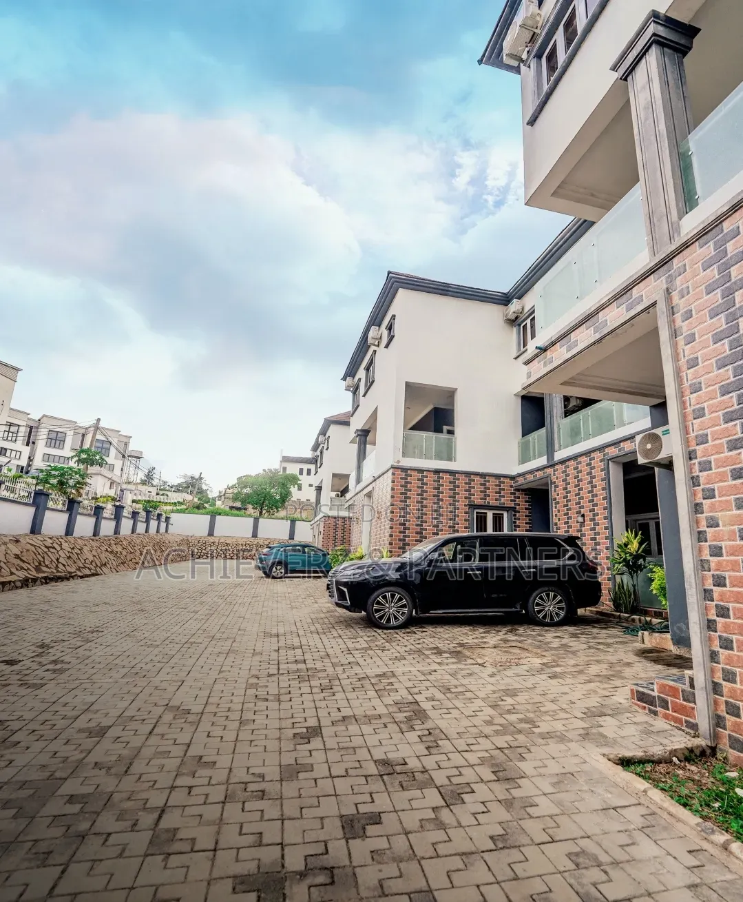 4bdrm Duplex in Asokoro for sale in Asokoro
