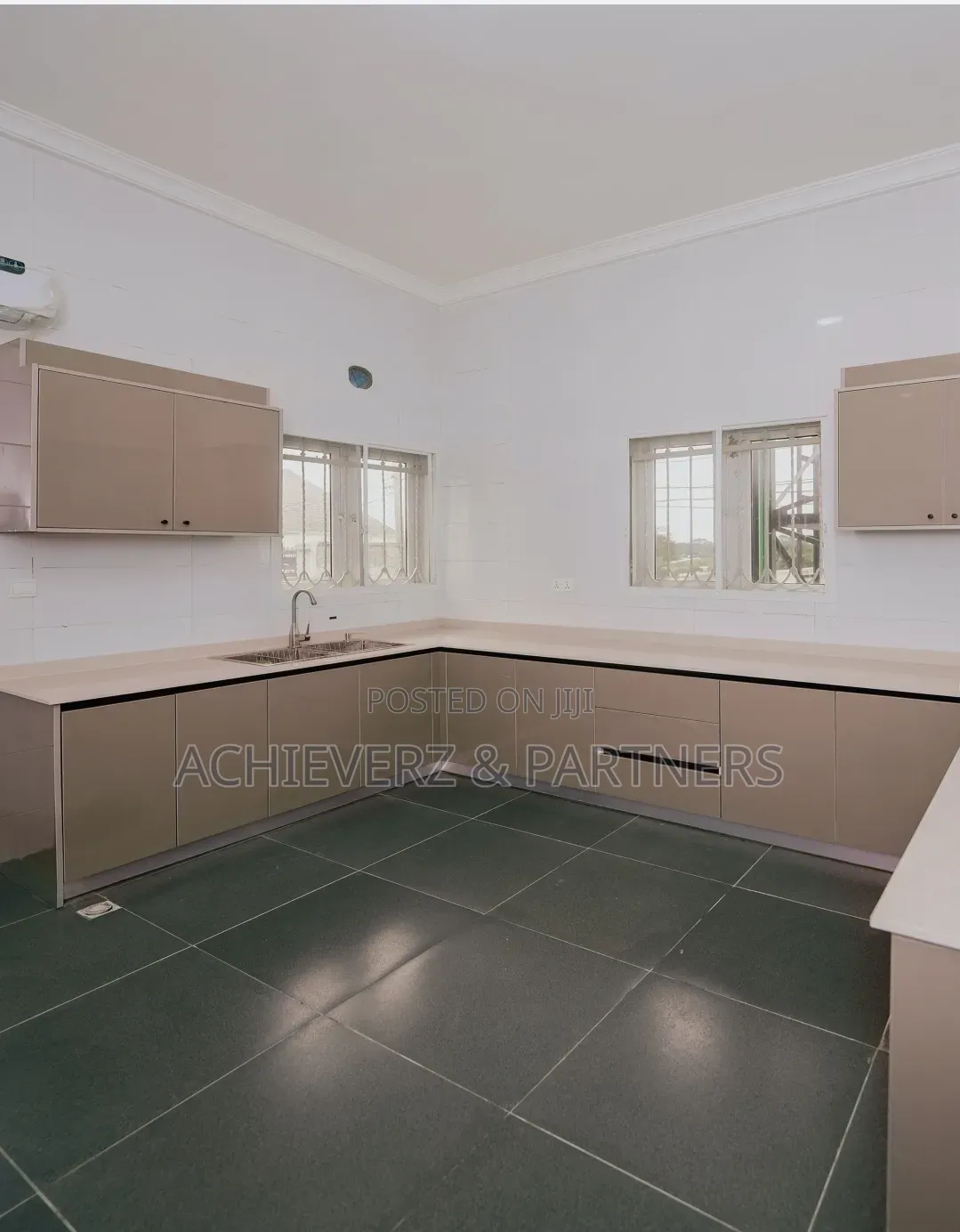 4bdrm Duplex in Asokoro for sale in Asokoro