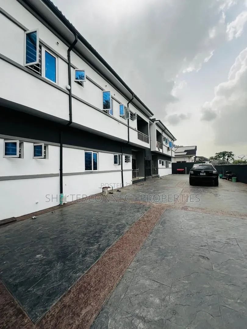 3bdrm Apartment in Oregun for sale in Oregun