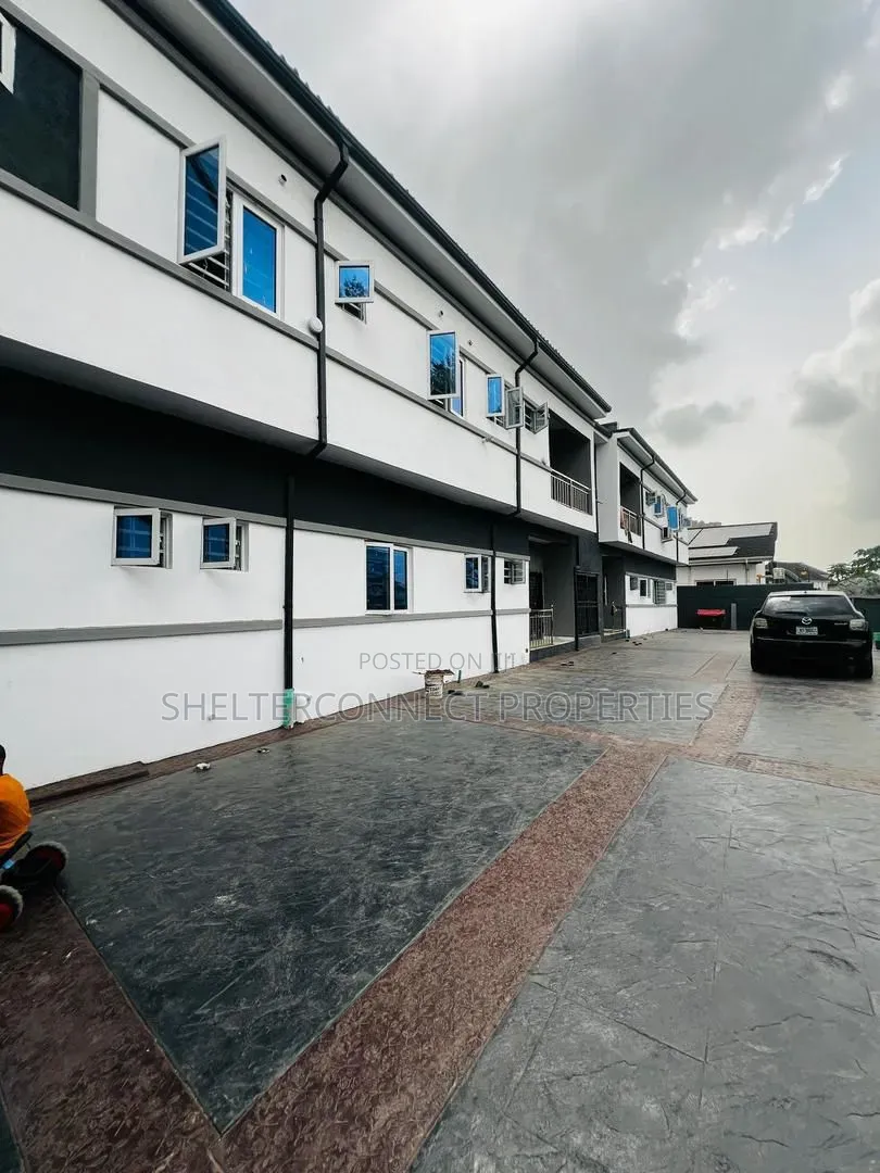 3bdrm Apartment in Oregun for sale in Oregun