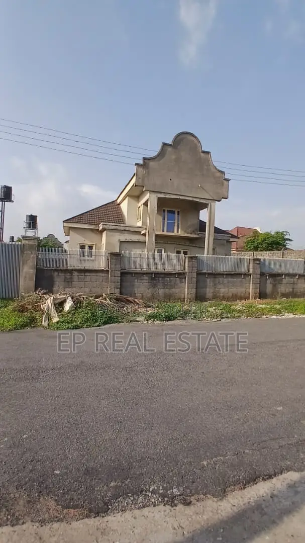 3bdrm Duplex in Gaduwa for sale in Gaduwa