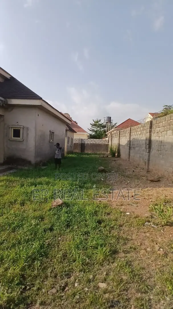3bdrm Duplex in Gaduwa for sale in Gaduwa