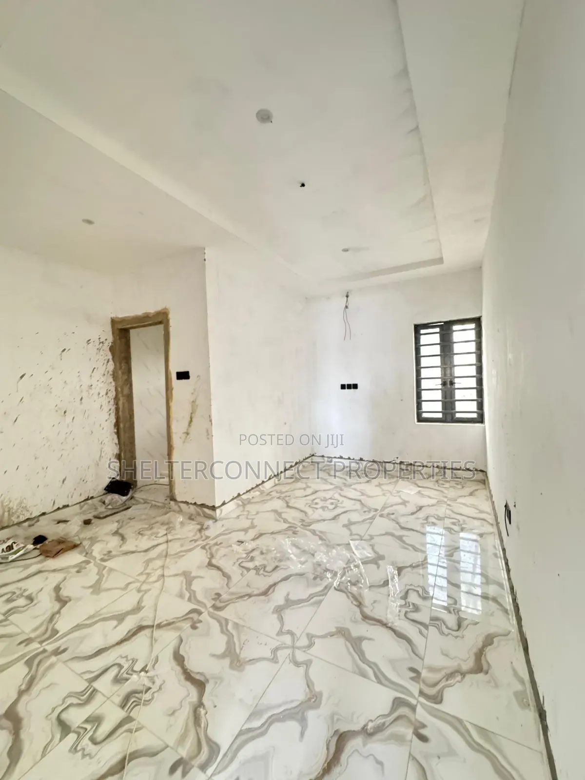 3bdrm Apartment in Aguda / Surulere for sale in Aguda / Surulere