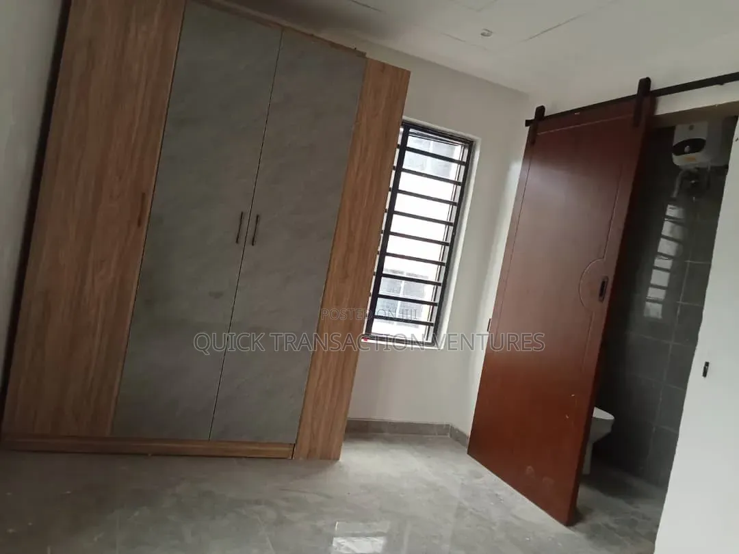 4bdrm Duplex in Onike for sale in Onike