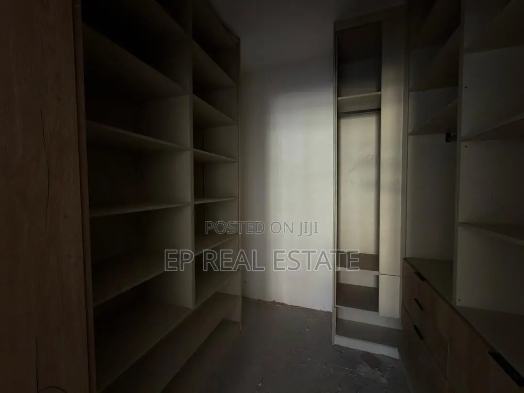 6bdrm Duplex in Zone 1 / Wuse for sale in Zone 1 / Wuse