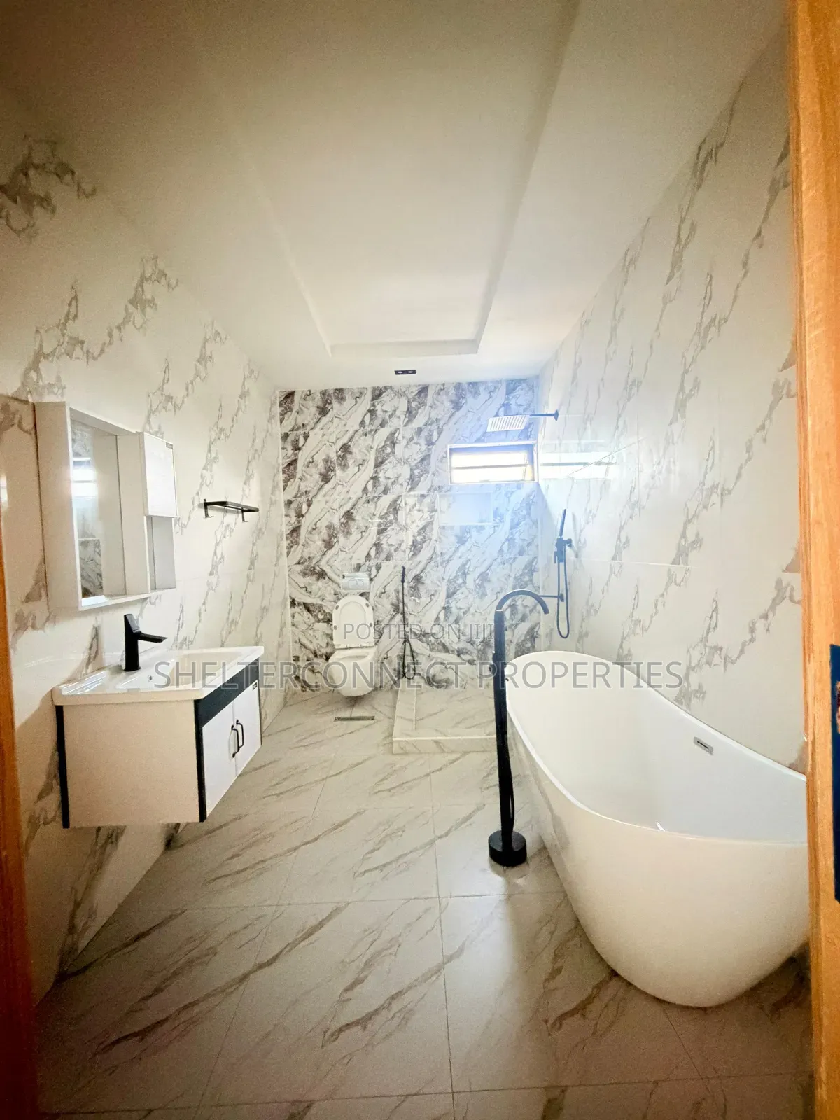 4bdrm Duplex in New Garage / Gbagada for sale in New Garage / Gbagada