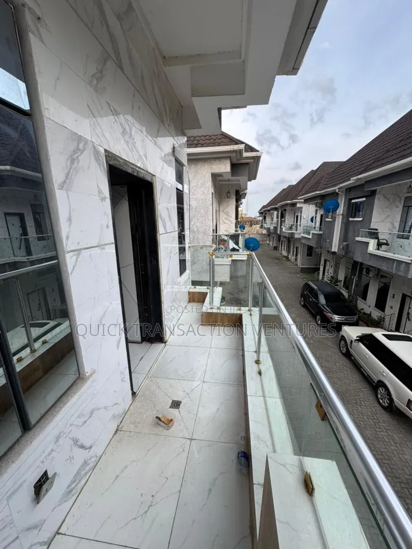 5bdrm Duplex in Sabo / Yaba for sale in Sabo / Yaba
