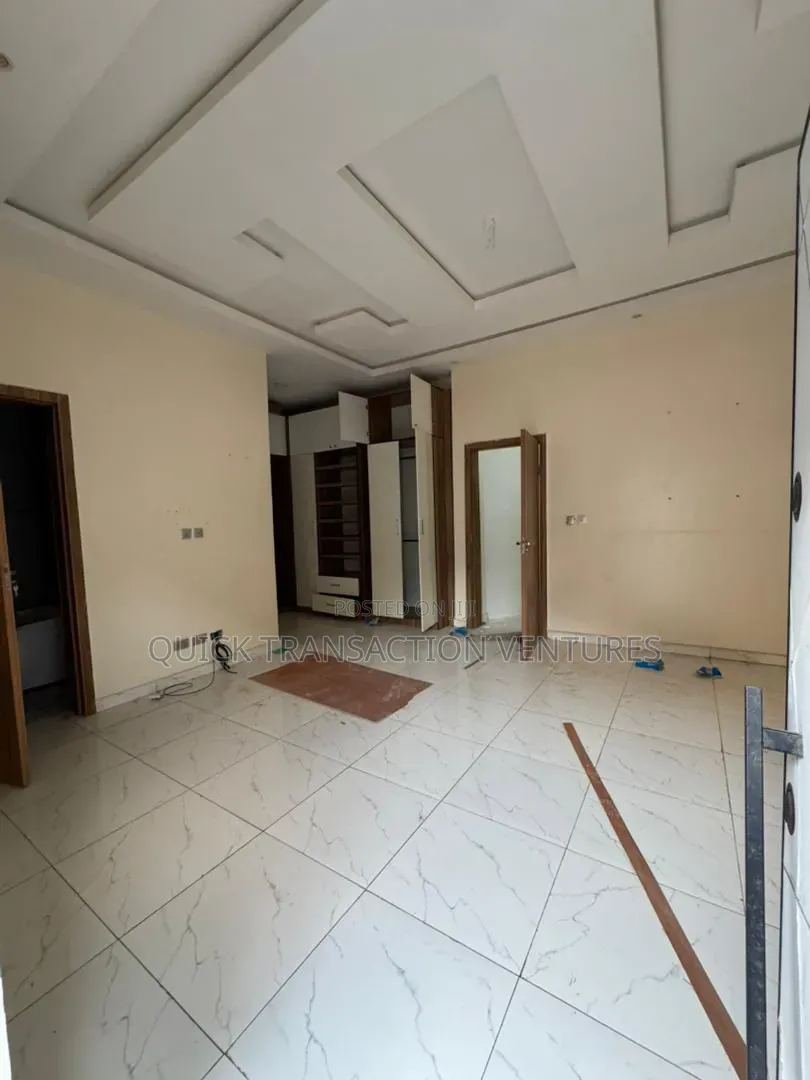 5bdrm Duplex in Sabo / Yaba for sale in Sabo / Yaba