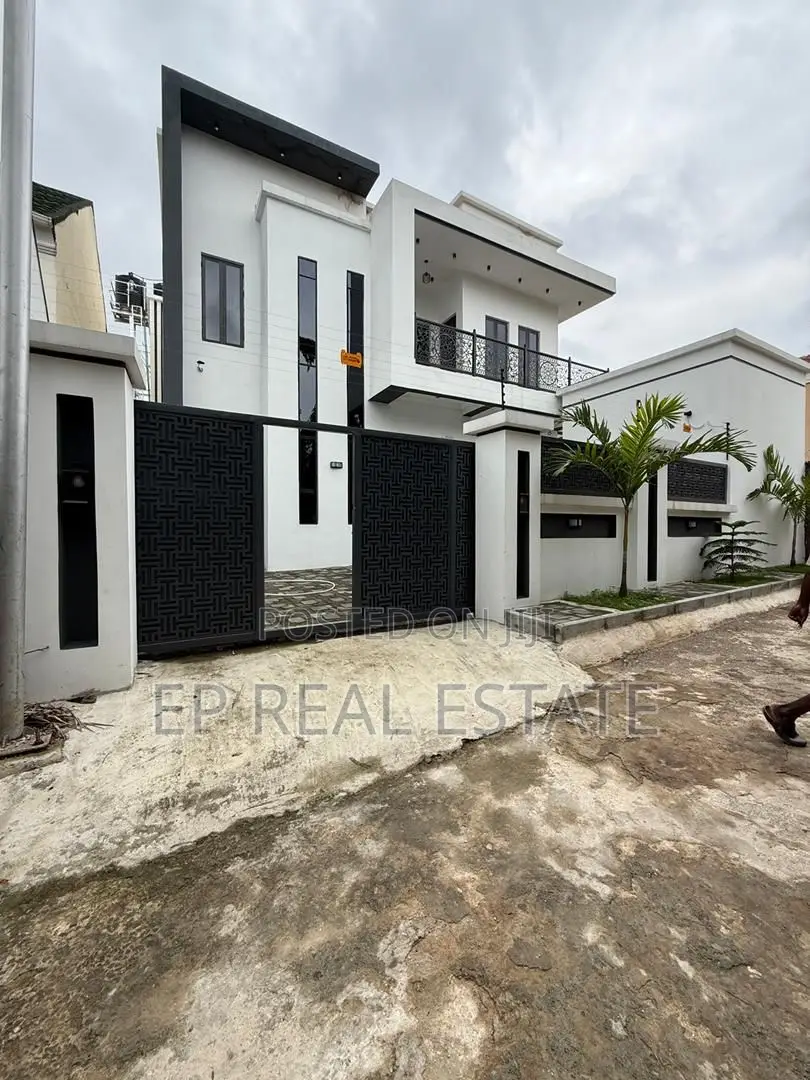 4bdrm Duplex in Life Camp for sale in Life Camp