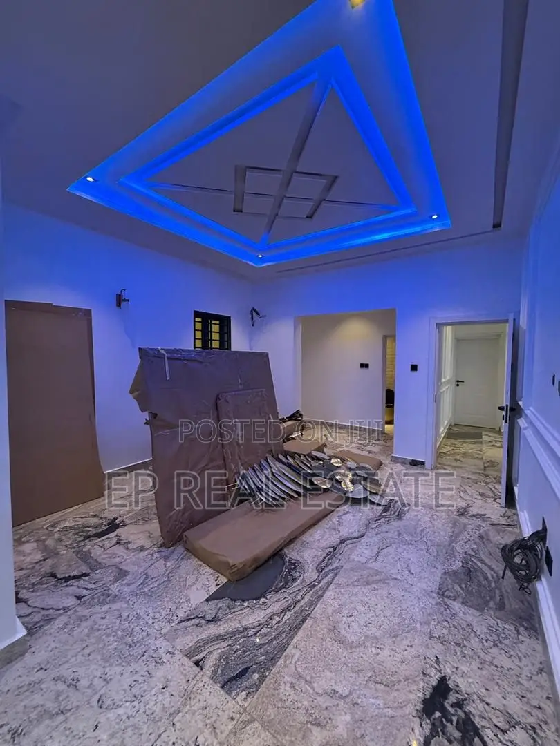 4bdrm Duplex in Life Camp for sale in Life Camp