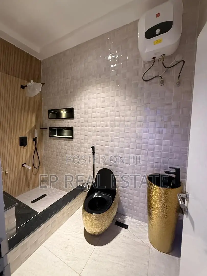 4bdrm Duplex in Life Camp for sale in Life Camp