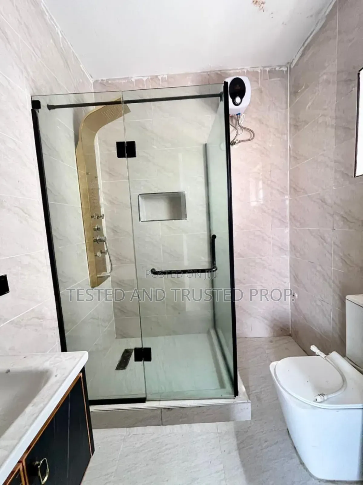 4bdrm Duplex in Orchid, Chevron for sale in Chevron