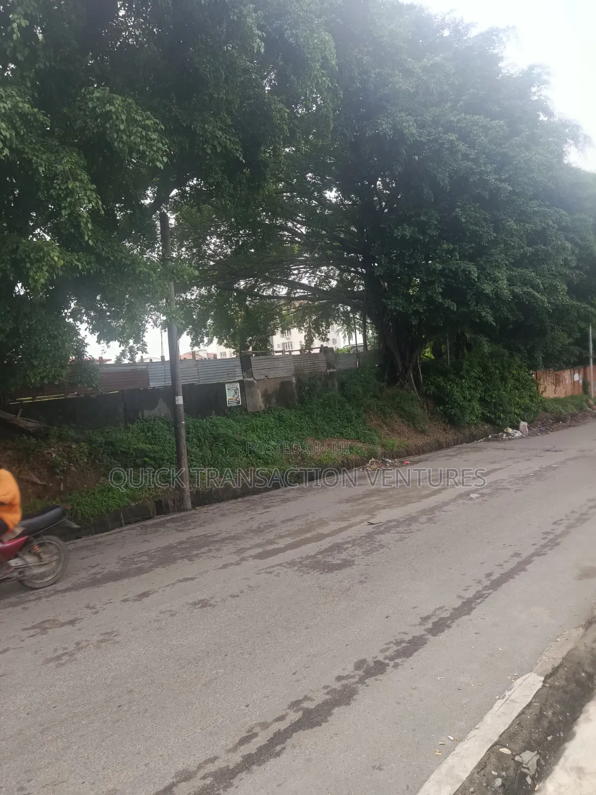 One Hectare of Land Fenced Round With Gate in Adekunle