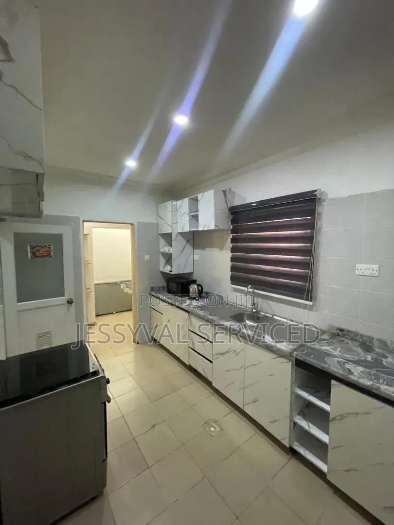 3 Bedroom Luxury Serviced Apartment With Snooker in Dawaki