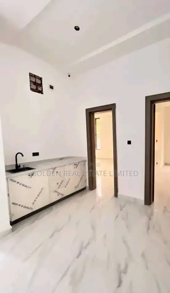 4bdrm Duplex in Apo Resettlement for sale in Apo Resettlement