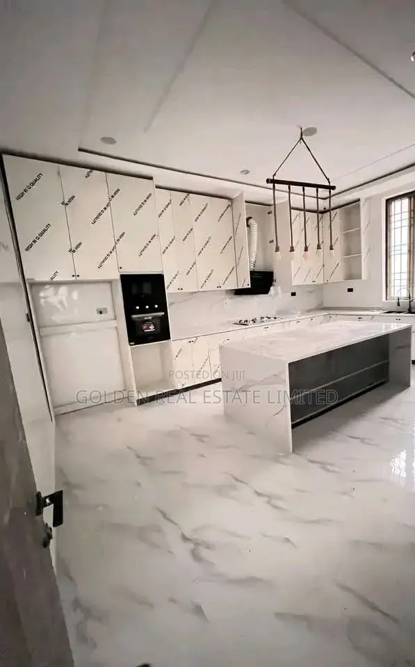 4bdrm Duplex in Apo Resettlement for sale in Apo Resettlement