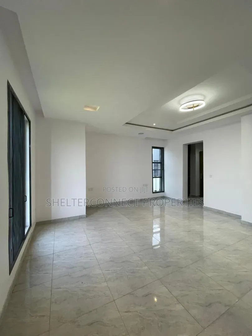 4bdrm Duplex in Osapa london for sale in Osapa london