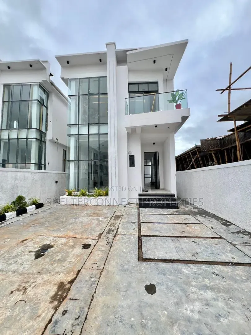 5bdrm Duplex in Chevron for sale in Chevron