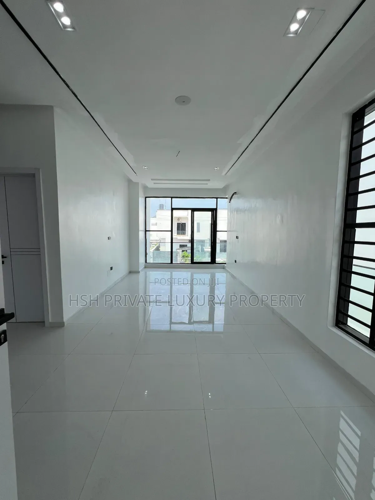Furnished 5bdrm Duplex in Oral Estate, Orange Island for sale in Orange Island