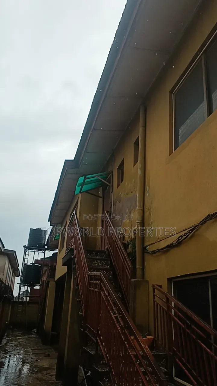 3bdrm Block of Flats in Jonathan Coker, for sale in Fagba