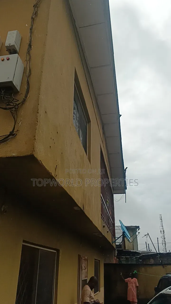 3bdrm Block of Flats in Jonathan Coker, for sale in Fagba
