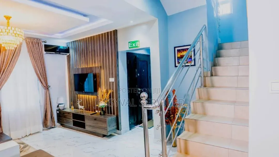 Massive Luxury 3 Bedroom Apartment in Dawaki