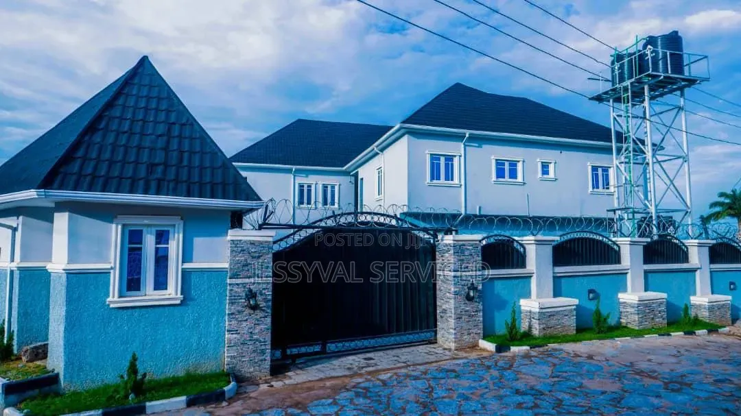 Massive Luxury 3 Bedroom Apartment in Dawaki