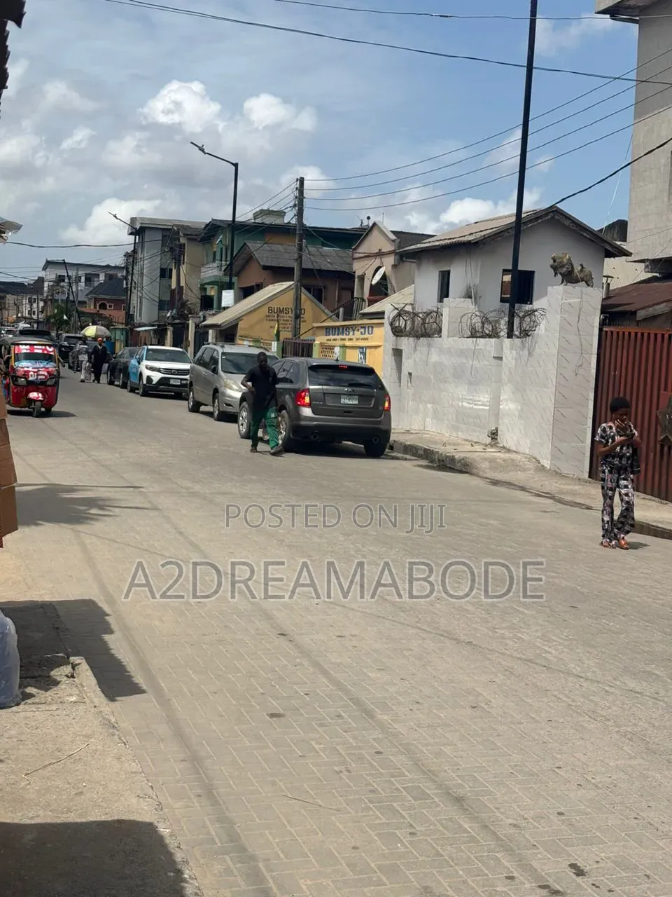 11bdrm Bungalow in Shomolu for sale in Shomolu / Shomolu