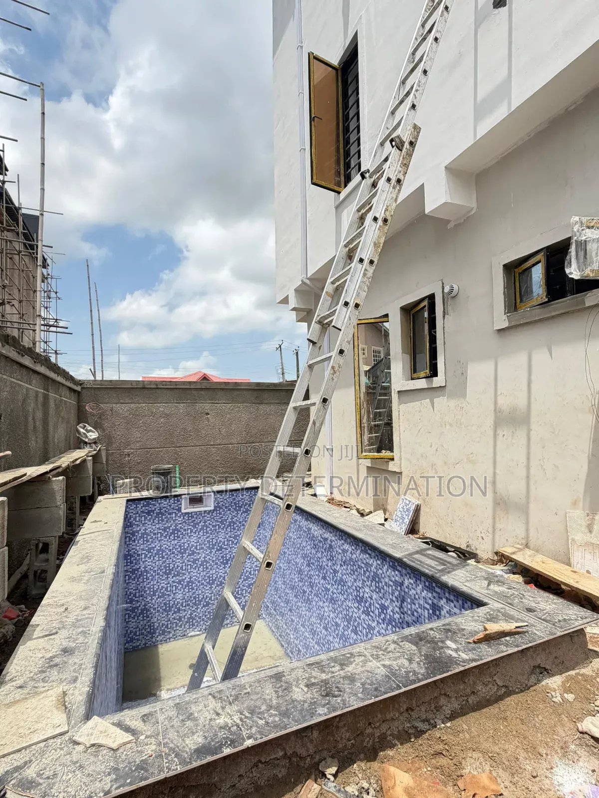 Furnished 5bdrm Duplex in GRA Phase 1 for sale in GRA Phase 1