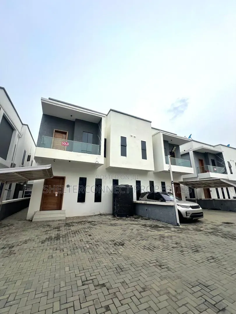 4bdrm Duplex in Lekki Expressway for sale in Lekki Expressway