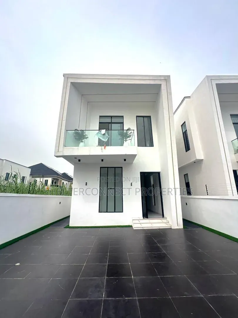 4bdrm Duplex in Ikota for sale in Ikota