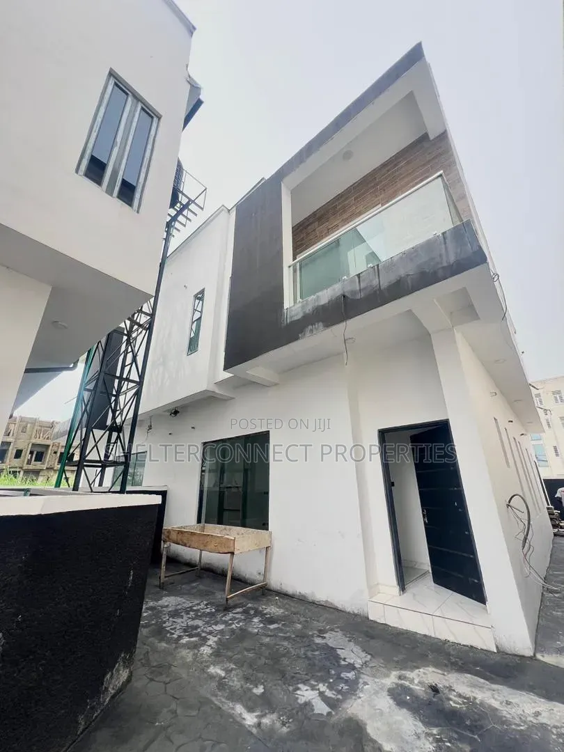 4bdrm Duplex in Lekki Expressway for sale in Lekki Expressway