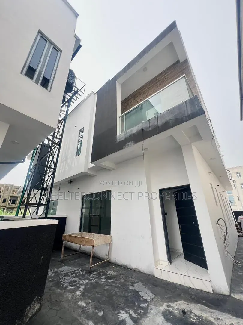 4bdrm Duplex in Lekki Expressway for sale in Lekki Expressway