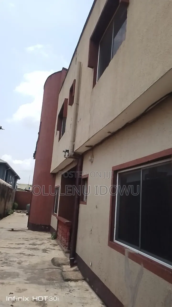 Furnished 3bdrm Block of Flats in Ejigbo / Ejigbo for sale in Ejigbo / Ejigbo