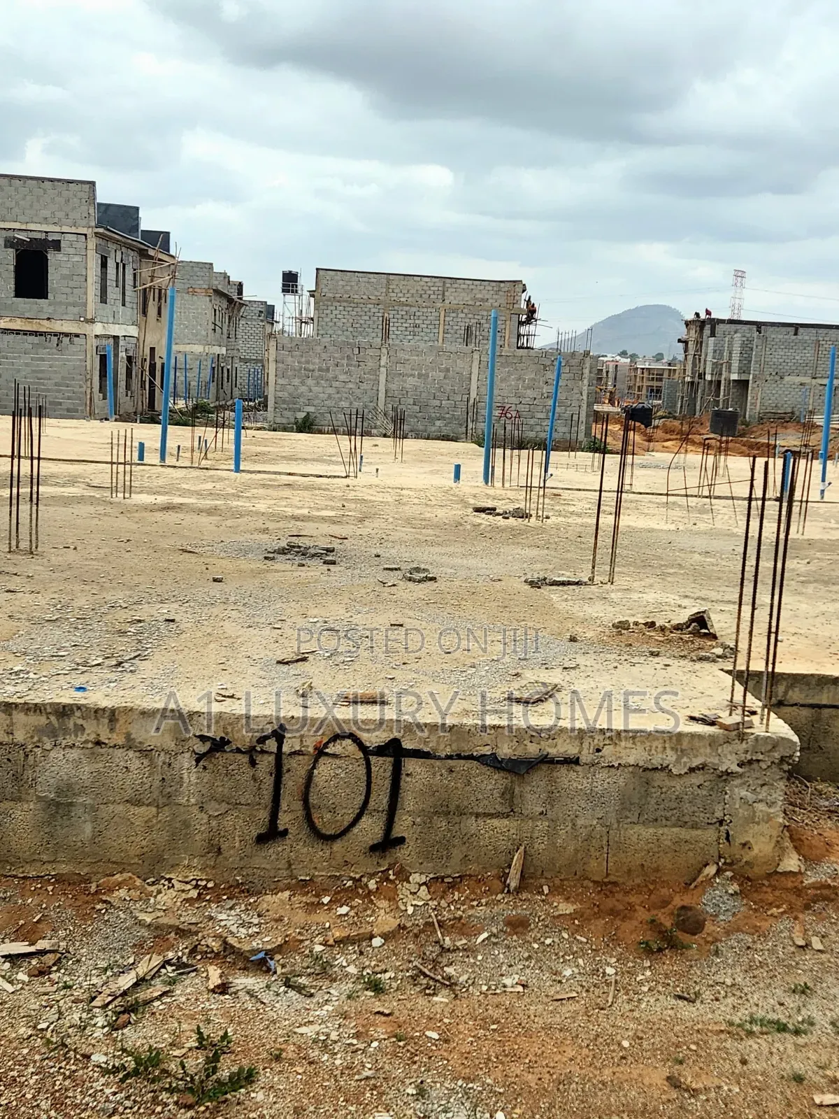770m2 Plot in a Strategic Environment Already on TDP Level,Tarred Road in Kubwa