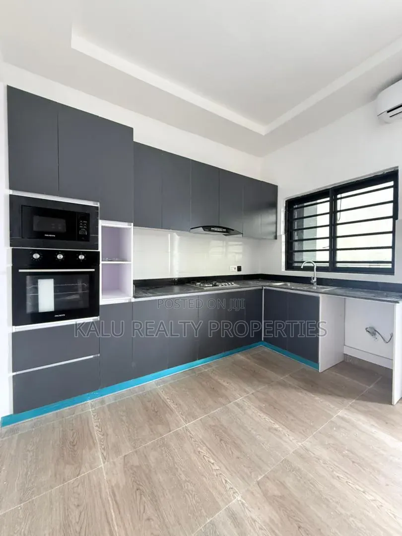 2bdrm Apartment in Lekki for rent in Lekki Phase 2
