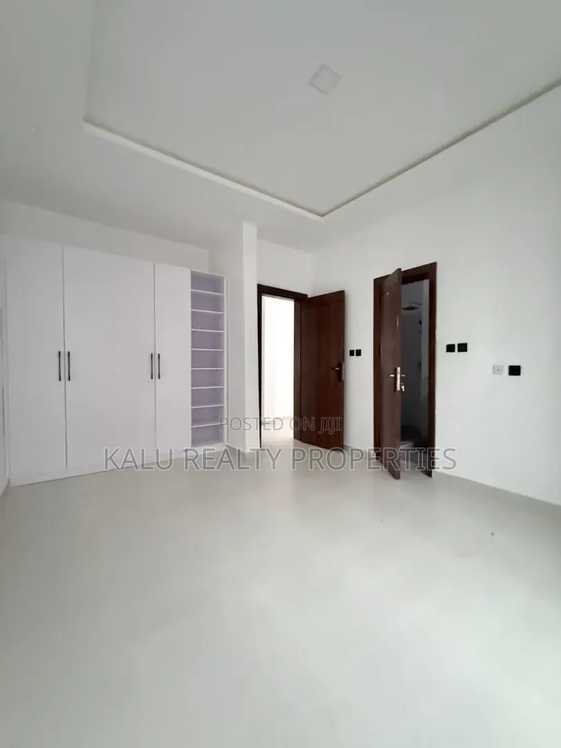 2bdrm Apartment in Lekki for rent in Lekki Phase 2