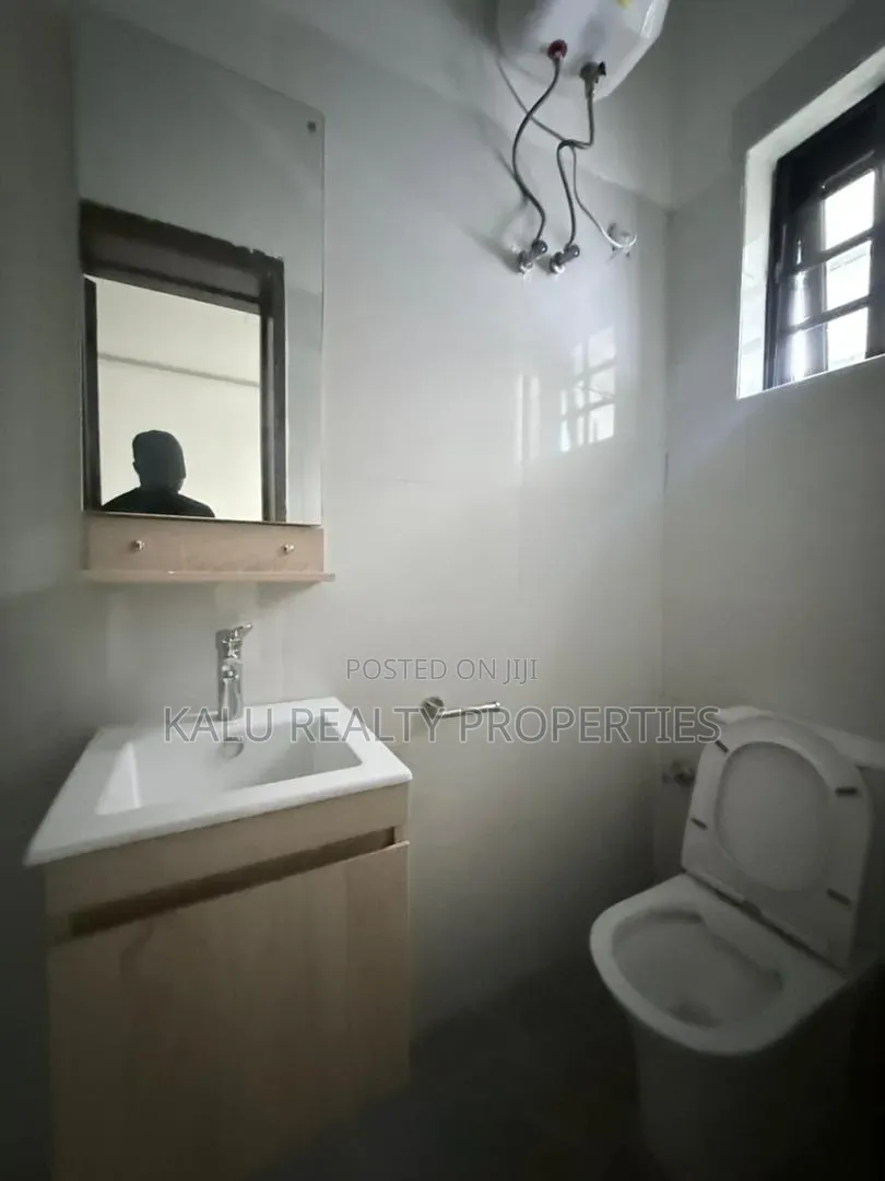 2bdrm Apartment in Lekki for rent in Lekki Phase 2